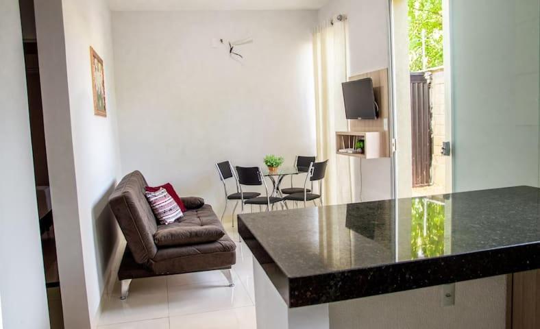 Apartamento Novo E Completo No Centro De Palmas C/ Internet Exterior photo